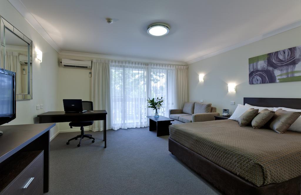 Ibis Styles Canberra Tall Trees Esterno foto