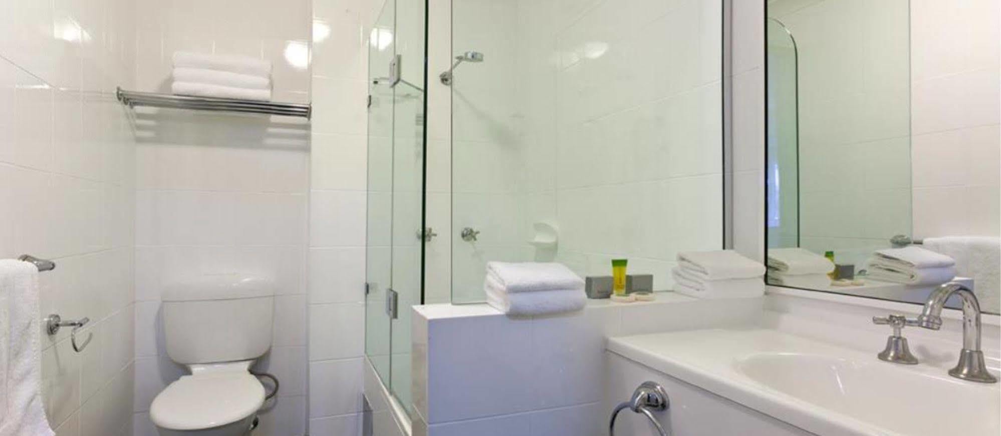 Ibis Styles Canberra Tall Trees Esterno foto